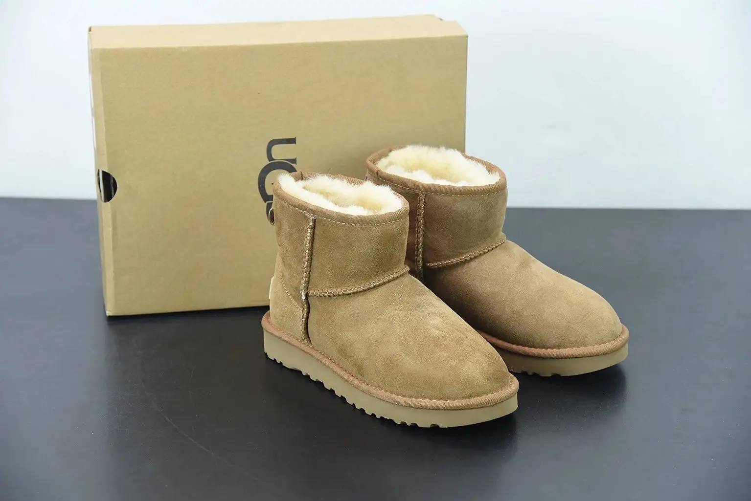 UGG Classic Mini Boots photo 5