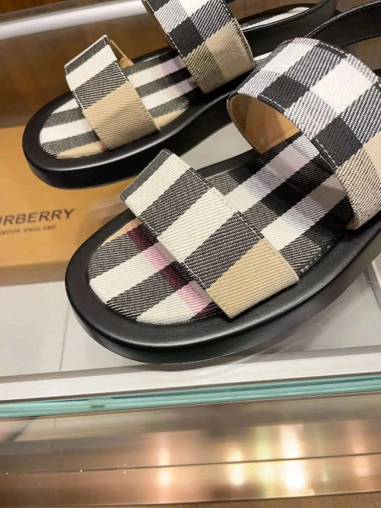 Burberry Check Strap Sandals photo 2