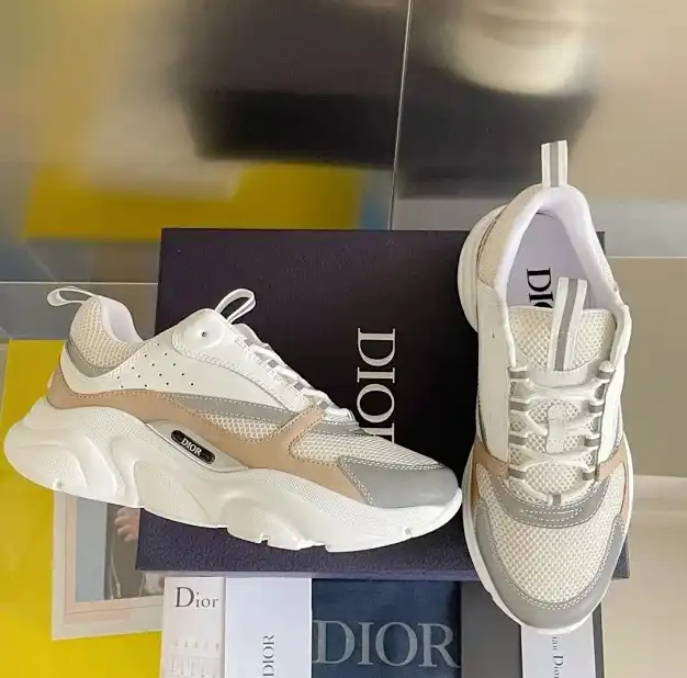 Dior Sneakers photo 2
