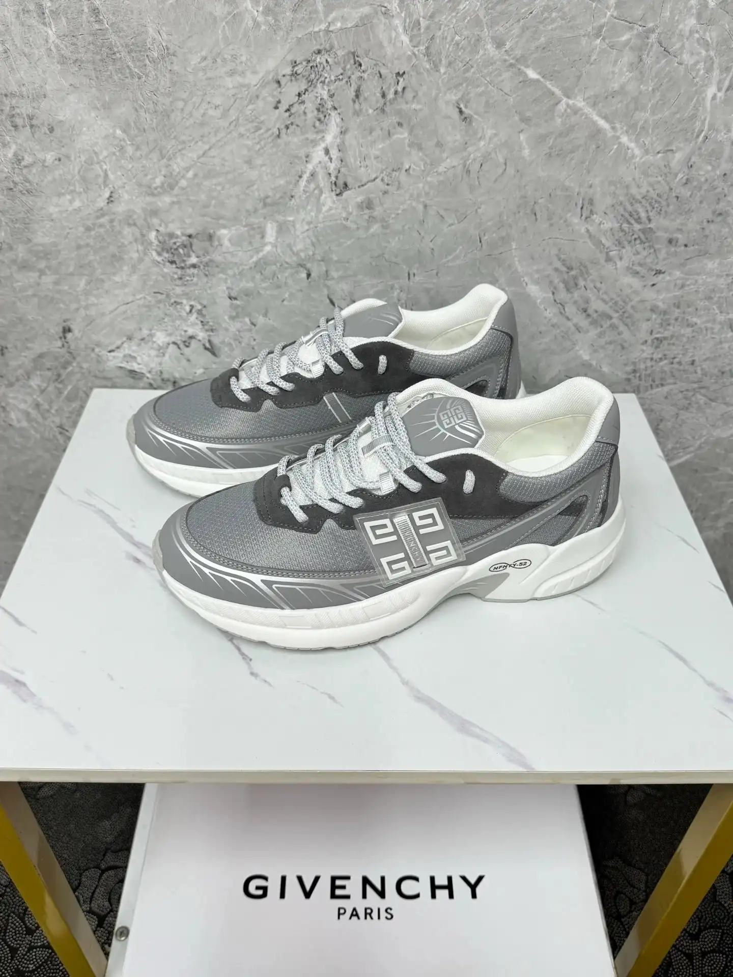 Givenchy Chunky Sneakers [40 styles] photo 2